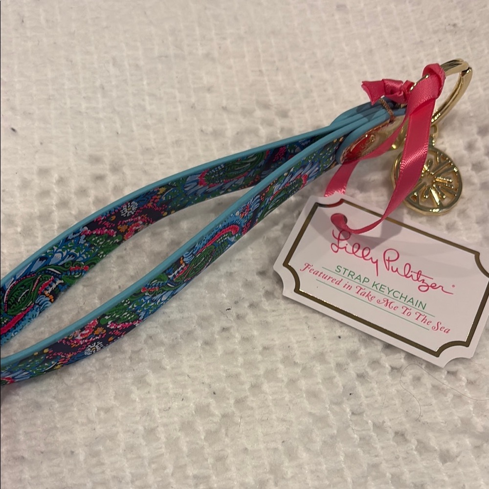NWT Lilly Pulitzer Blue and Pink Featured in Take Me To The Sea Keychain - Picture 6 of 8